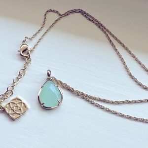 Kendra Scott Short Chain with Gem Necklace